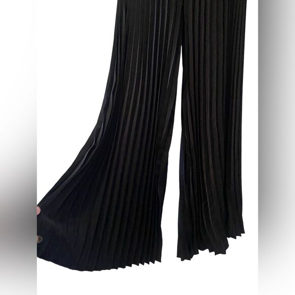 Women’s black pleated strapless jumpsuit NWT eveningwear, cruise, size M - Picture 7 of 10